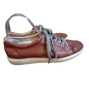 Ecco Soft Maroon burgundy leather casual sneakers size 9 EU 40